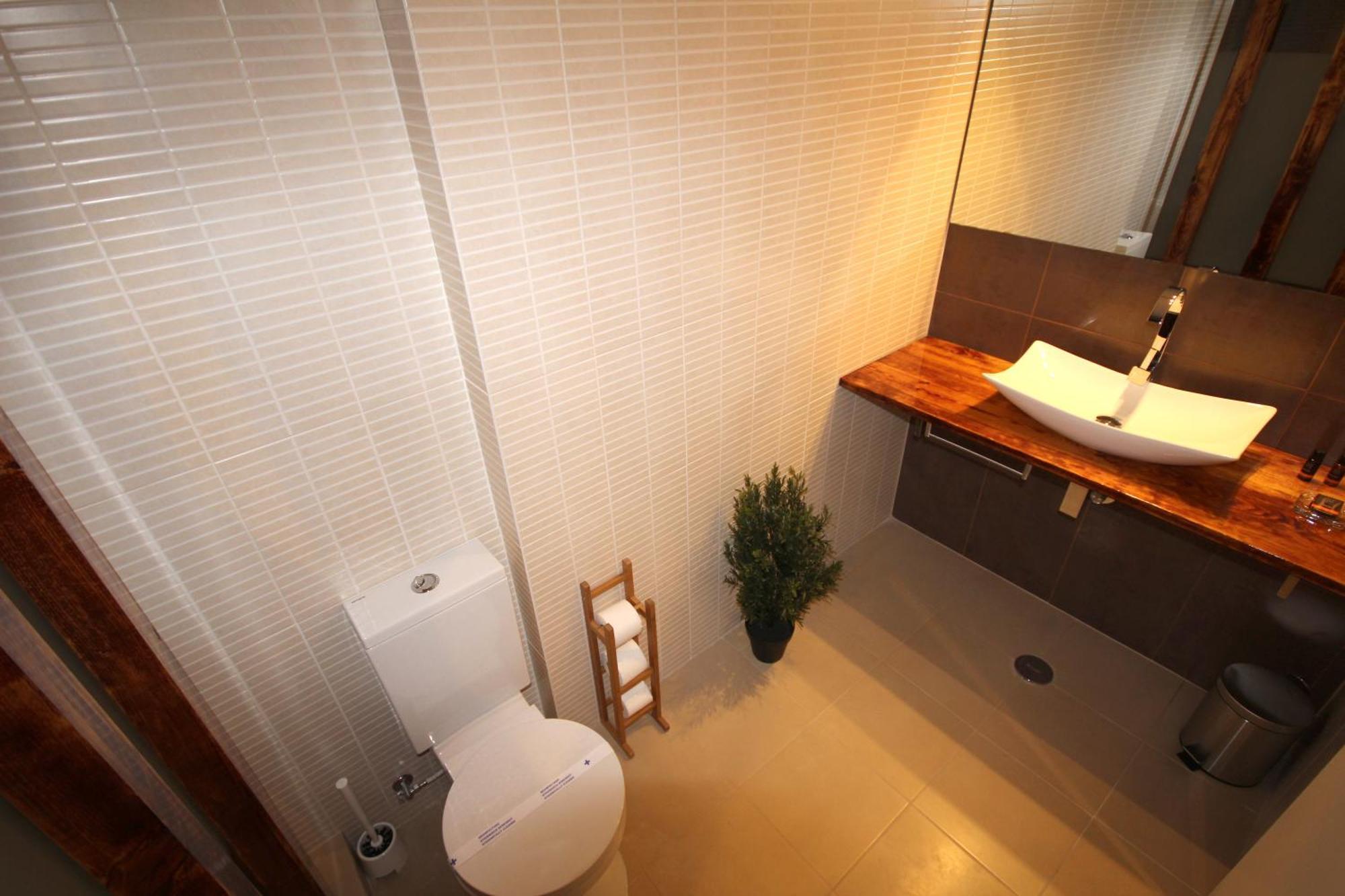 Superior Three-Bedroom Apartment